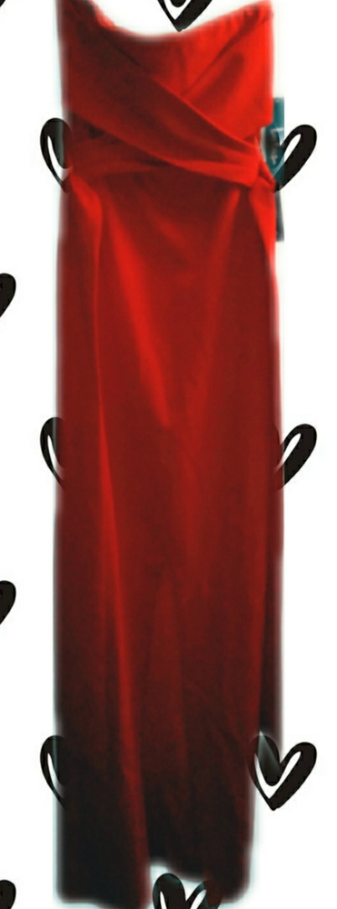 Lulu's red strapless maxi gown